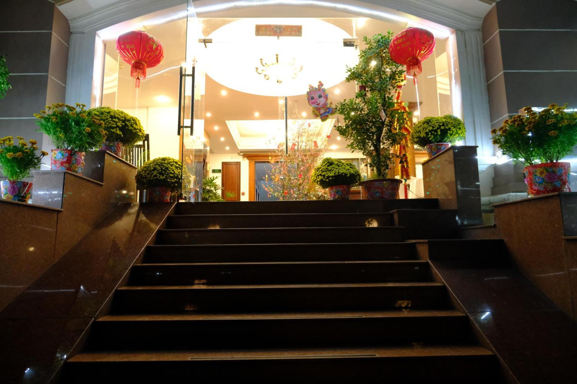 Hoa Phat Hotel & Apartment Hô Chi Minh-Ville Extérieur photo