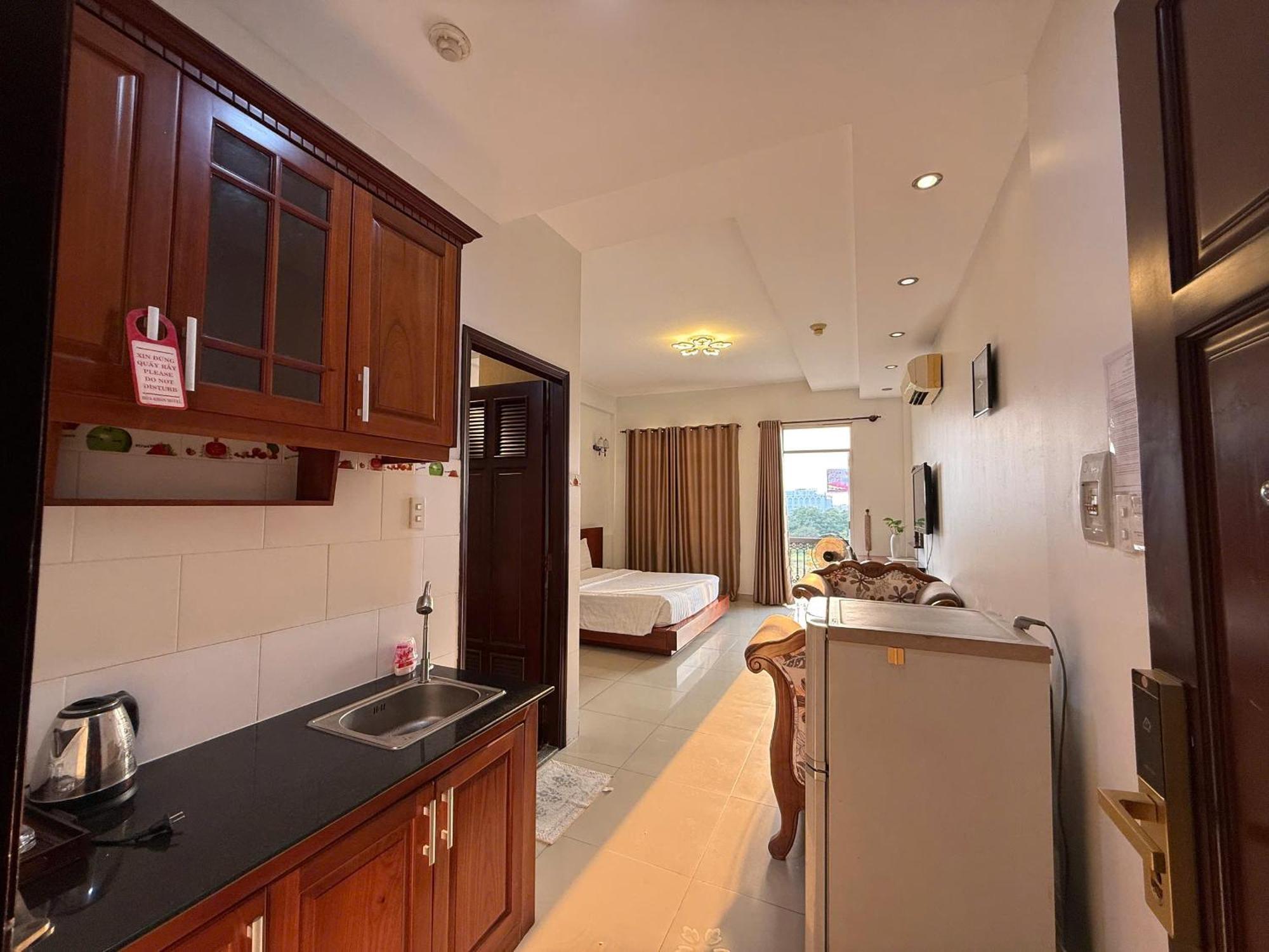 Hoa Phat Hotel & Apartment Hô Chi Minh-Ville Extérieur photo