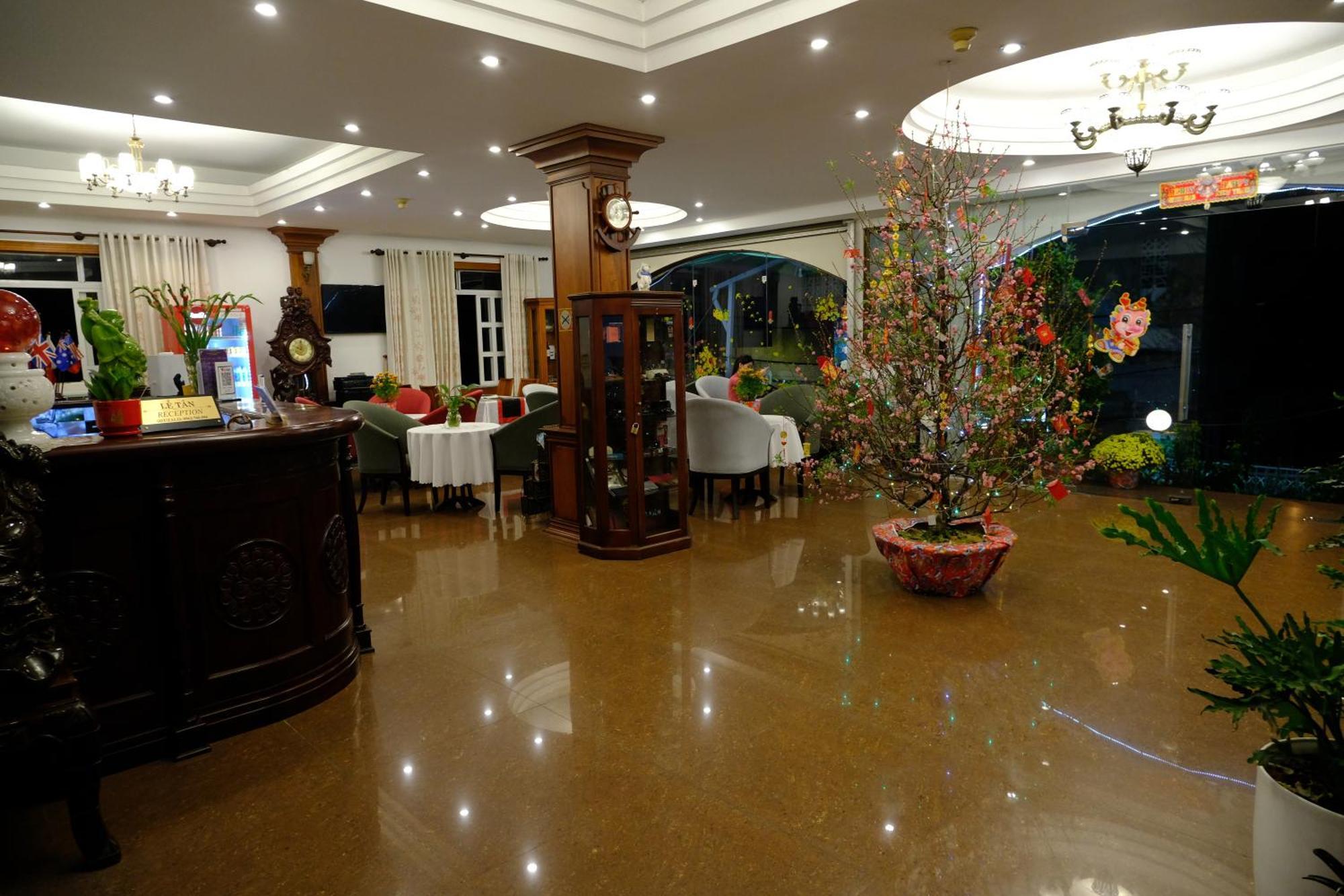 Hoa Phat Hotel & Apartment Hô Chi Minh-Ville Extérieur photo