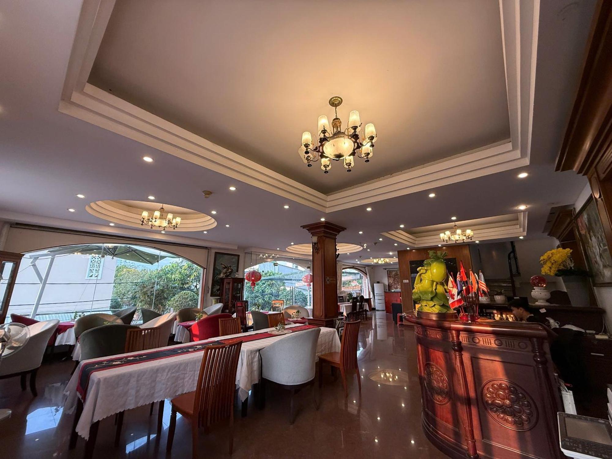 Hoa Phat Hotel & Apartment Hô Chi Minh-Ville Extérieur photo