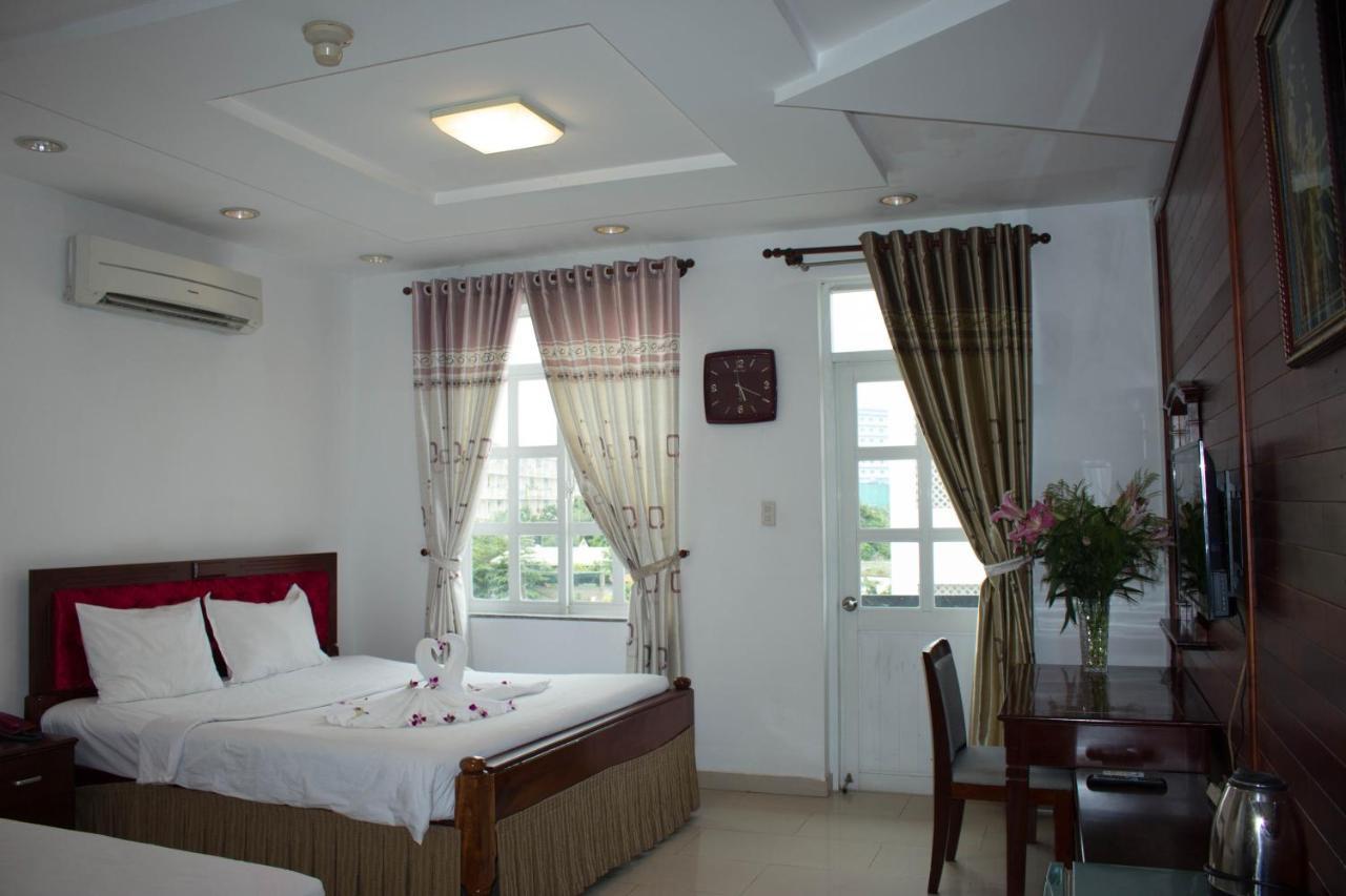 Hoa Phat Hotel & Apartment Hô Chi Minh-Ville Extérieur photo